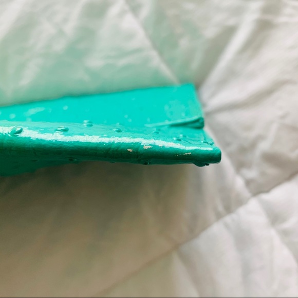 2 Clutches (Blue and Green) - Picture 6 of 6